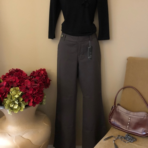 Banana Republic Pants - Banana Rep Dress Khaki Pants - stretch bootleg
